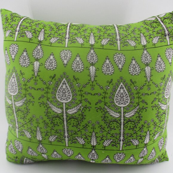 14" Green and White Fancy Decor Pillow. - Picture 3 of 4